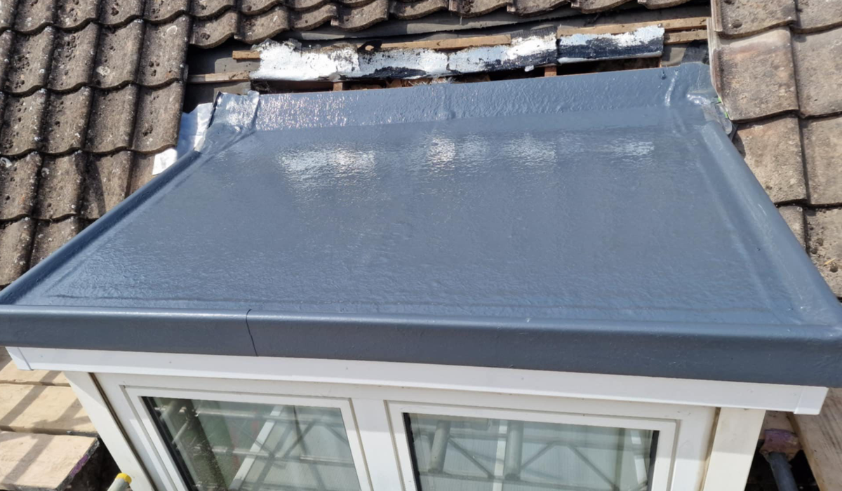 Flat roofing system installation